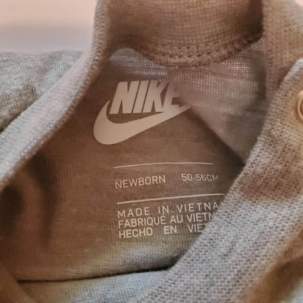 Nike Newborn Onsie Bundle !!! - Picture 8 of 8